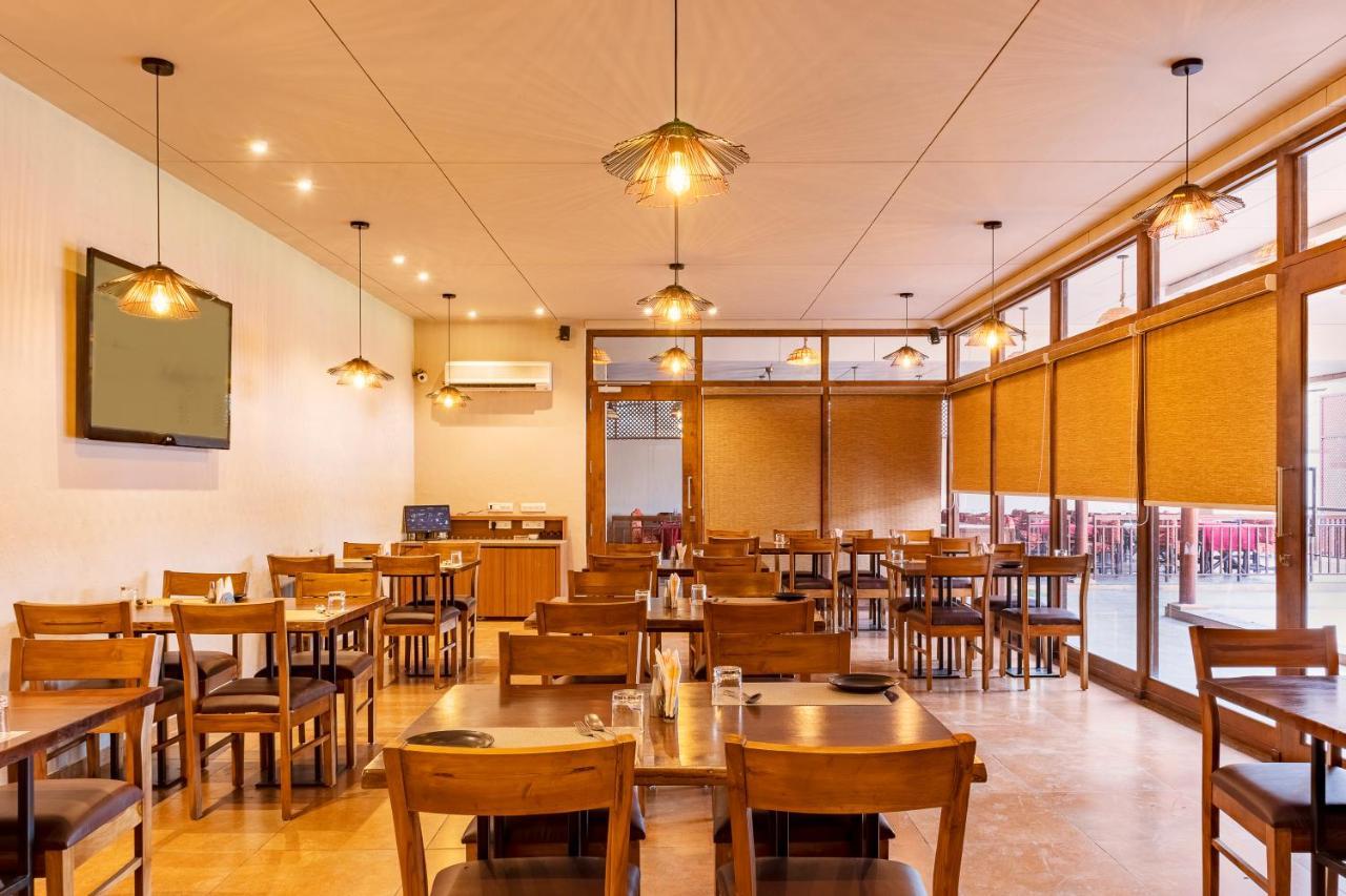 Siara Styles Rajkot Hotel Bagian luar foto