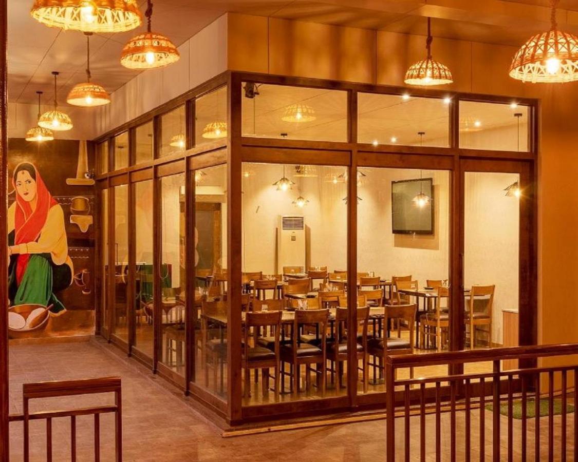 Siara Styles Rajkot Hotel Bagian luar foto